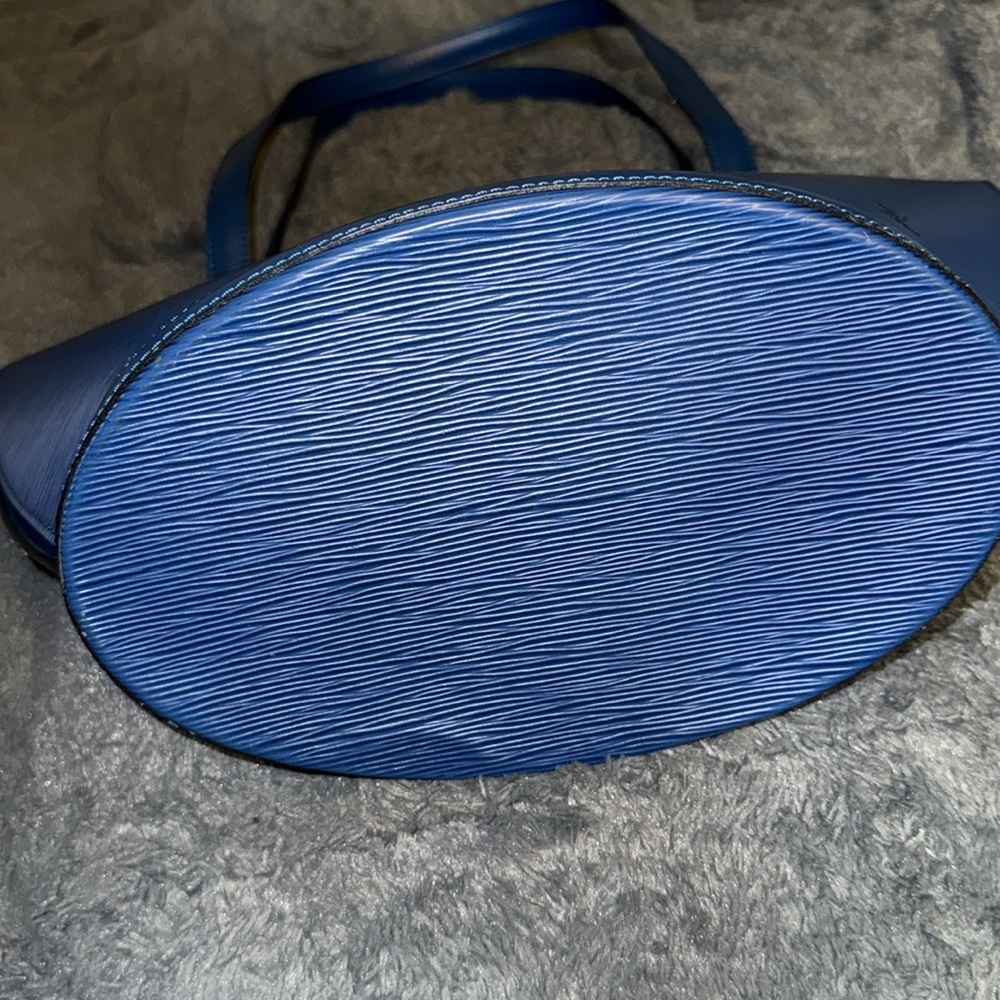 Women’s or Men’s Louis Vuitton Blue Epi Saint Jacques Bag! Excellent Condition - Picture 5 of 17
